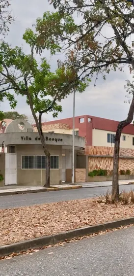 Angelica Rivas Vende Town House, Res Villas Del Bosque