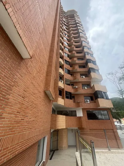 G-8945 Alexora Apartamento En Alquiler Planta 100% Pozo Amoblado Moderno Piso Medio Urb La Trigaleña Res La Coruña