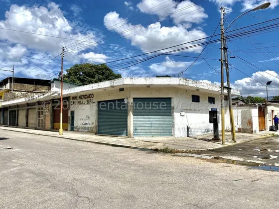 25-13726 Local En Alquiler, Urb. Piñonal, Maracay Mord