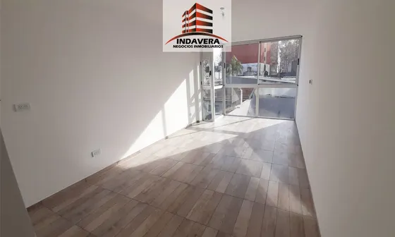 Oportunidad Venta 1 Ambiente Con Renta 27 M2 Totales. Caseros Centro.