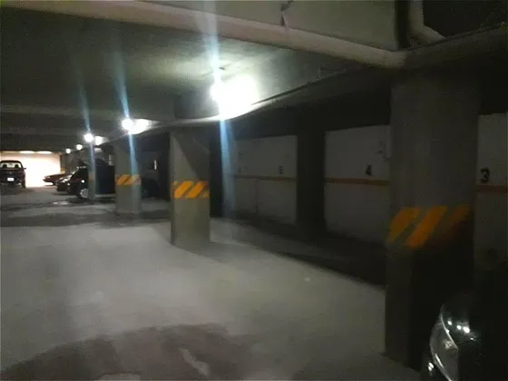 Cochera Céntrica Cubierta Se Vende En Santa Fe