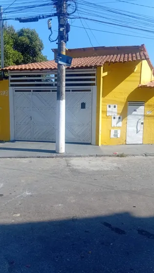 Vende Casa Bem Localizada  No Jardim Guaembu Próximo Ao Sesc