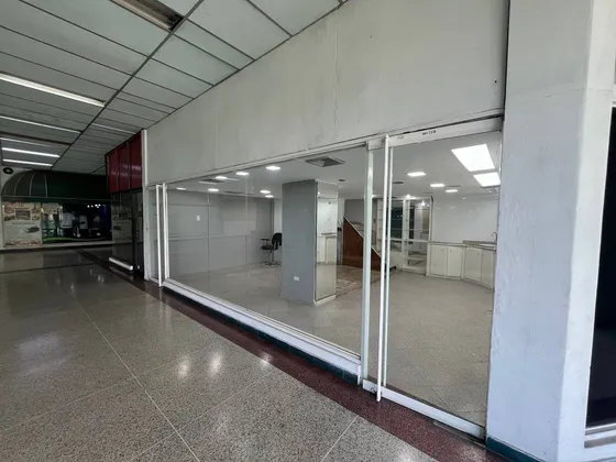 Local Comercial En Alquiler, Cc Paseo Las Delicias, Maracay.