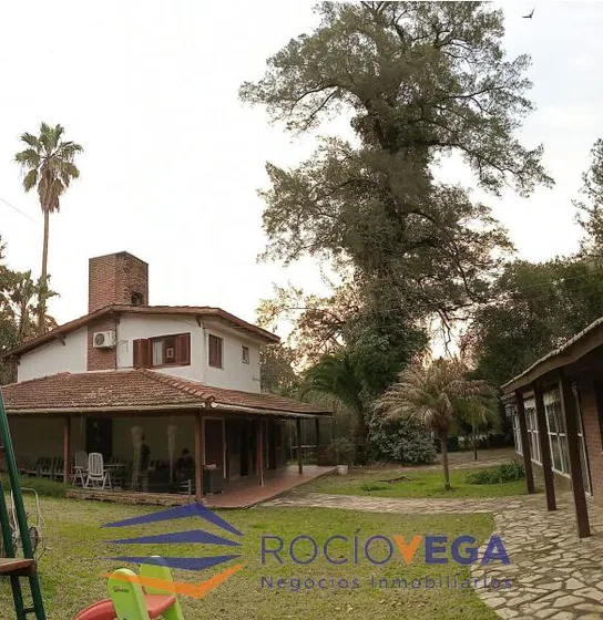 Casa Quinta En Venta En  Benavidez.