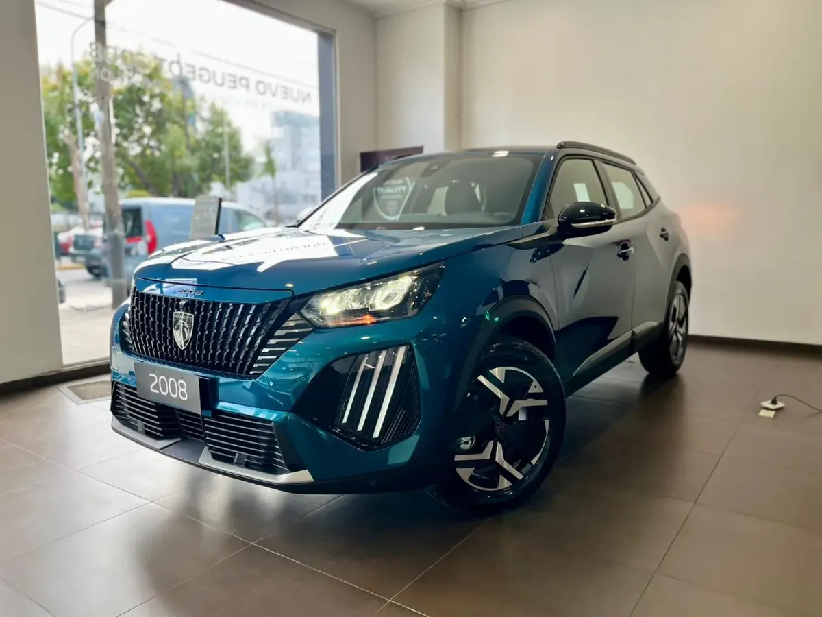 Peugeot 2008 1.0T Allure Cvt