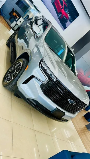 Chevrolet Suburban 5.3 Rst 4x4 At