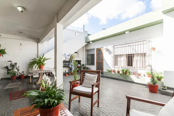 Casa 2/3 Flias. Con Patio.terraza Y Cochera Gerli 