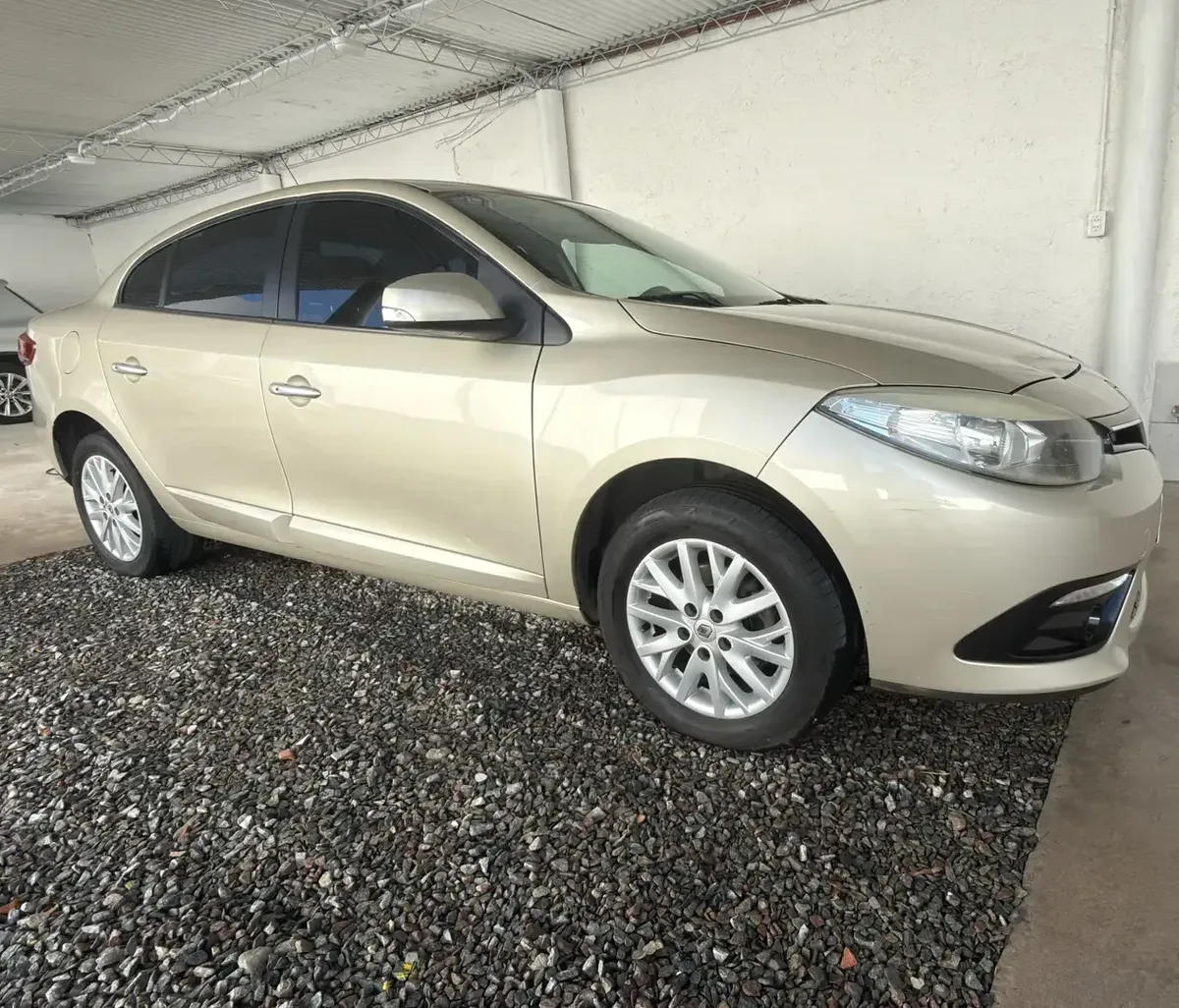 Renault Fluence 2.0 Ph2 Luxe 143 cv