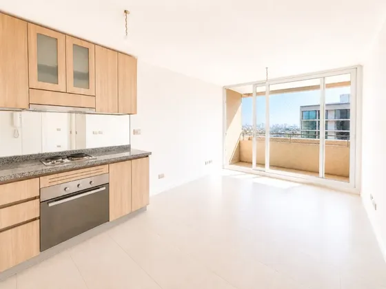 ¡impecable Y Amplio! Arriendo ¡depto 2d+1b A Pasos Del Metro