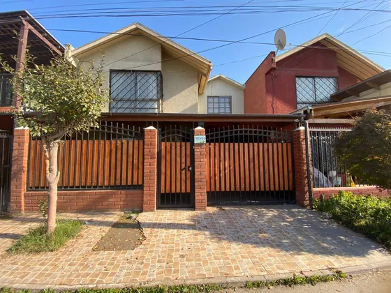 Excelente Casa Microbarrio 3/3. Cod. 1101