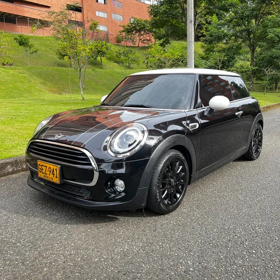 Mini Cooper 1.5 Salt Plus Aut 3 P