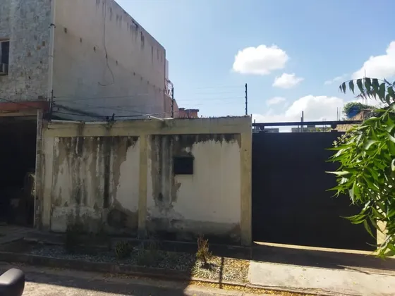 Se Vende Terreno Con 2 Habitaciones Y Un Baño, 007jsc
