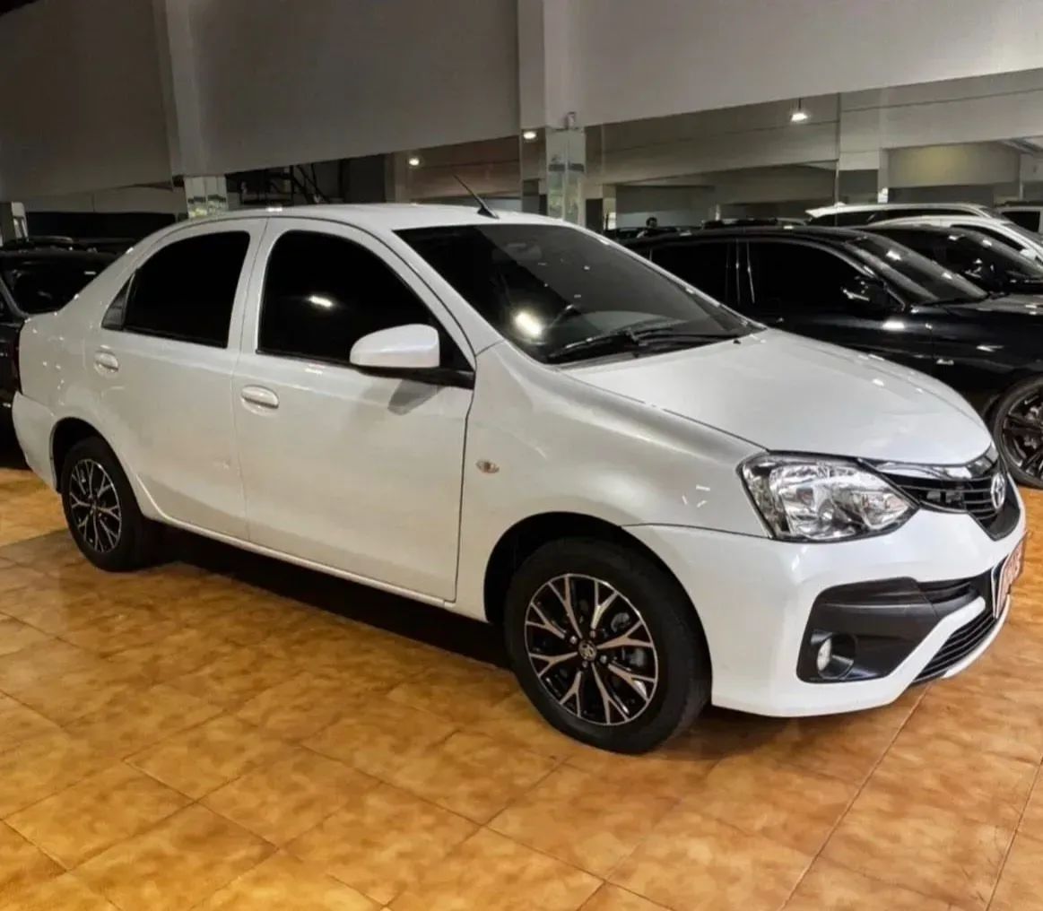 Toyota Etios 1.5 X 6mt My19
