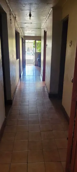 Casa  Venezuela  5 Dormitorios Y 2 Baños (98885)