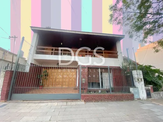Casa Chalet En Venta En Banfield