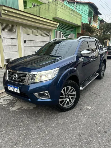 Nissan Frontier 2.3 Le Cab. Dupla 4x4 Aut. 4p
