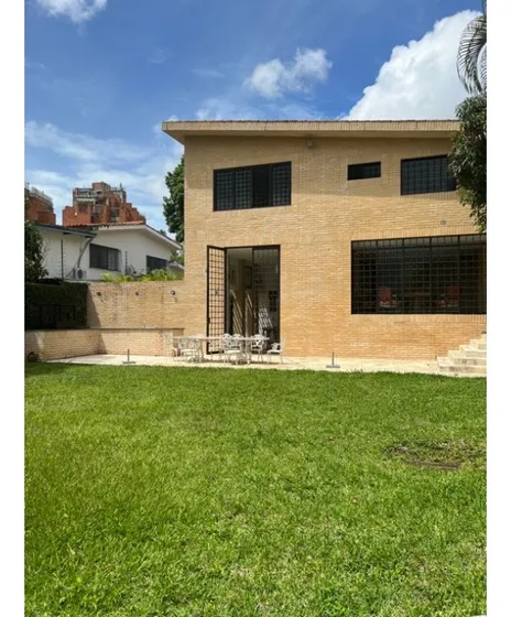 Se Vende Casa 500m2 4h/5b/4b/4p Santa Marta 0887