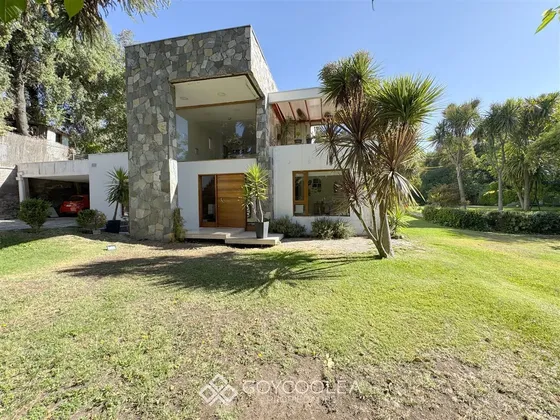 Casa En Venta En Lo Barnechea