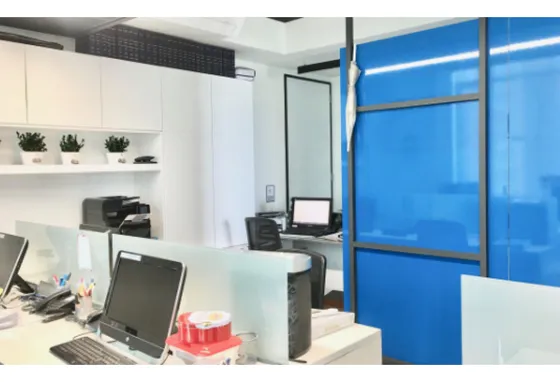 Rhbr-11653 Oficina Piso Medio (poblado , Sector Manila)