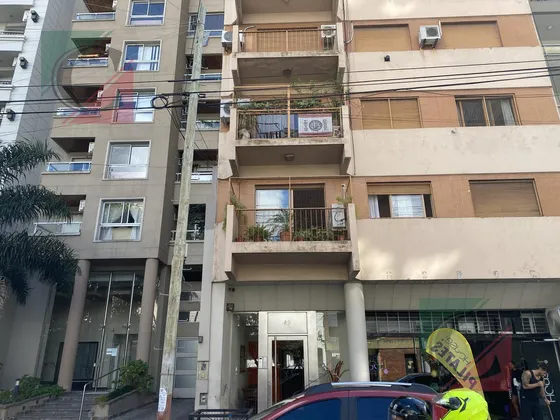 Departamento 4 Ambientes Con Balcon Al Frente  Lanusita