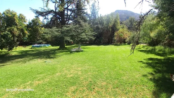 Casa En Venta De 4 Dorm. En Lo Barnechea