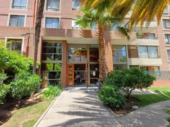 Excelente Estado!  3 Dorm, 2 Baños, Estacionamiento Y Bodega