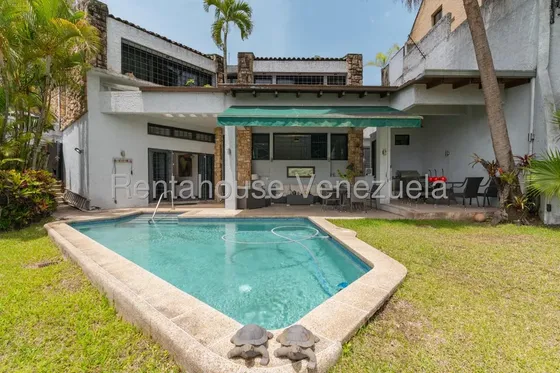 Ld Casa En Venta Urb. La Lagunita Country Club, Caracas Yf 25-23555