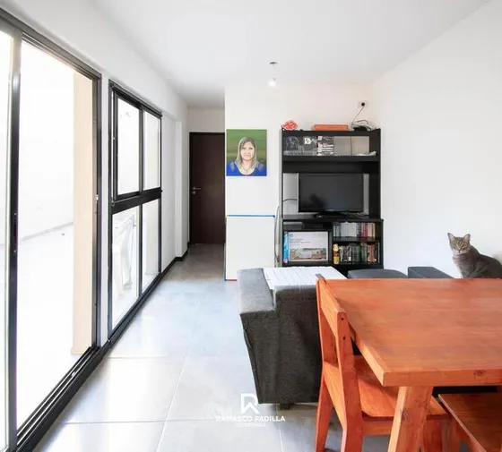 1 Dormitorio Moderno Y Con Patio En Zona De Parque