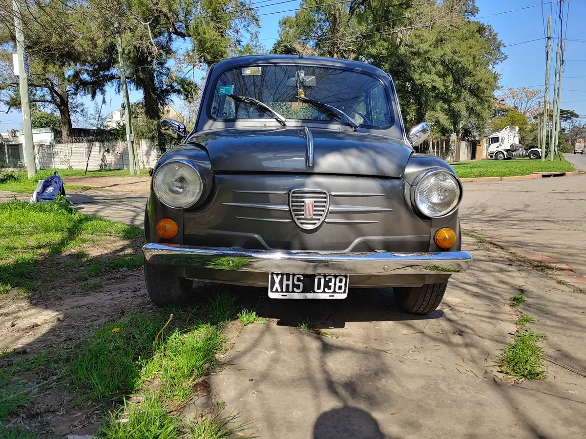 Fiat 600 0.6544616945717749764