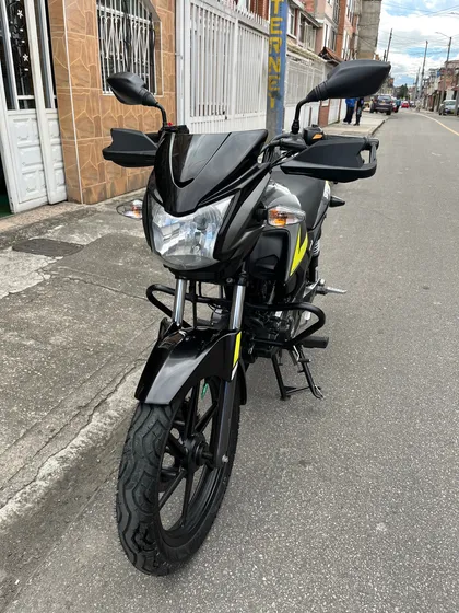 Tvs Stryker 125 Modelo 2023 Negro Gris