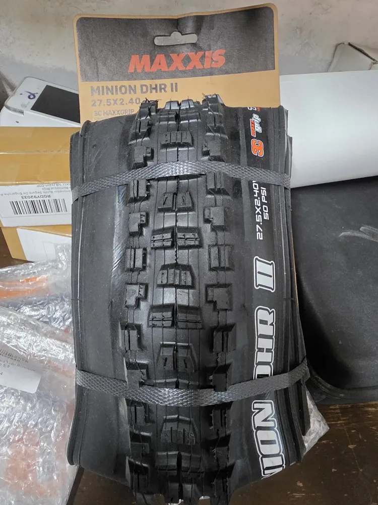 Pneu Maxxis Minion DHR II para Bicicleta de Montanha 29x2.30 Preto