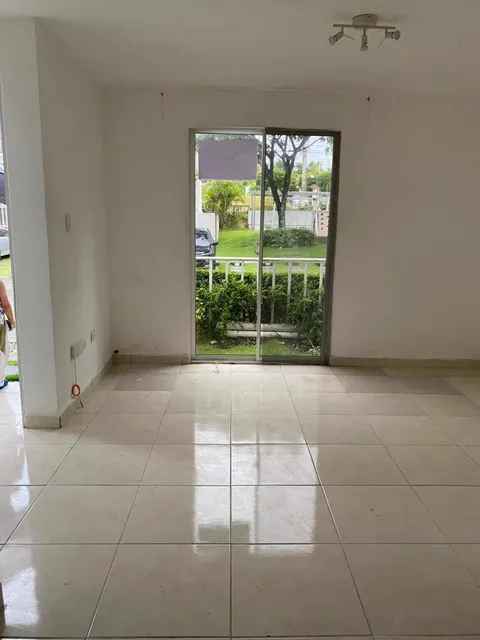 Casa 3 Hab. Vacía Jacobo Rd$ 25 Mil