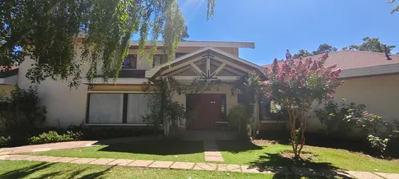 Propiedad Con Casa Anexa Y Pozo En Condominio Exclusivo