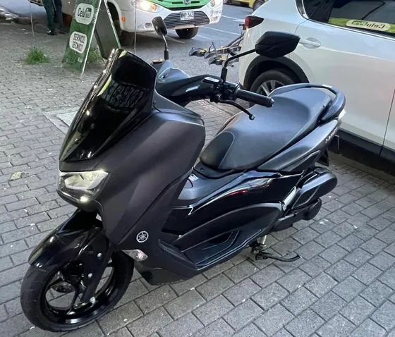 Moto En Perfecto Estado, Muy Poco Uso, Papeles Al Día