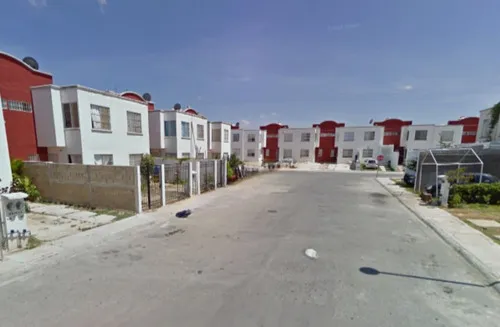 Casa En Venta C. Popol Vuh Cancún, Quintana Roo/ Recuperacion Bancaria Laab2