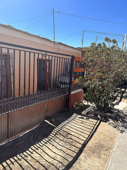 Se Vende Hermosa Y Amplia Casa En Buen Sector