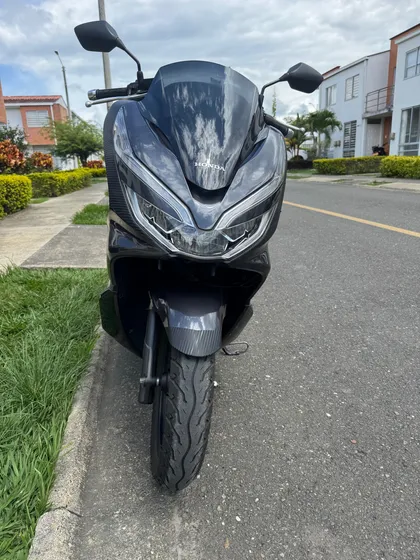 Honda Pcx 150 En Buenas Condiciones Mecánico Y Cosmético.