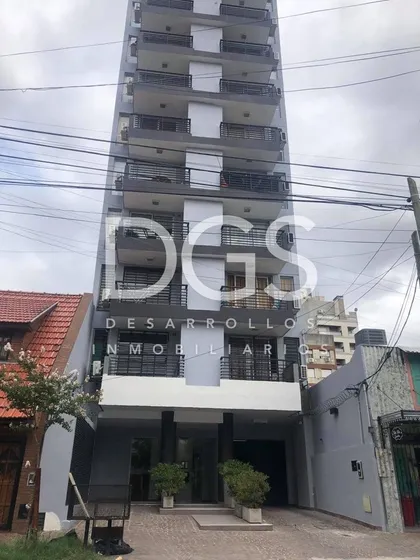Departamento 2 Ambientes Con Cochera En Venta En Lanús 