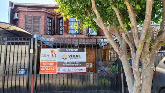 Triplex En Venta En Haedo Sur