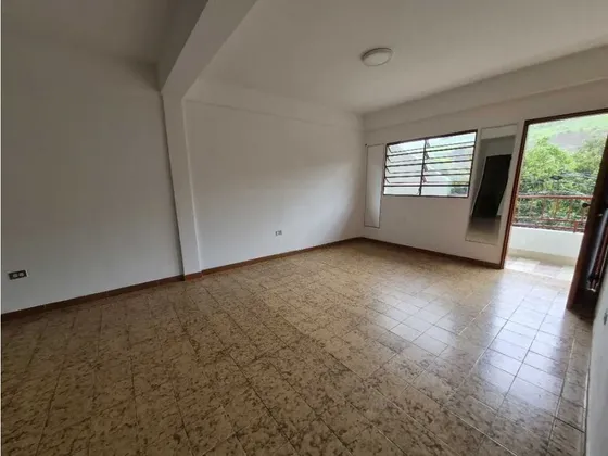 Alquilo Apartamento 130m2 Monterrey 0856