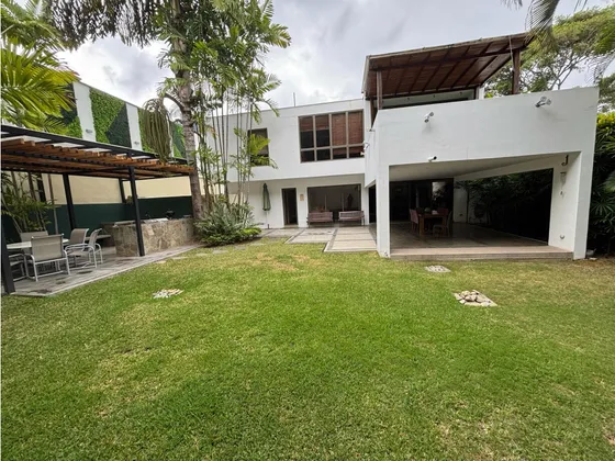 Se Vende Casa 628m² 3h+s/4b+s/2e Caurimare