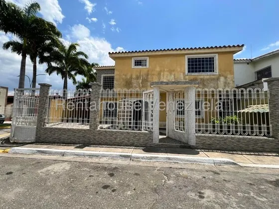 Gbg 25-21264 La Victoria Urb. La Floresta Vendo Bella Casa Con Terreno Contáctame Ya.