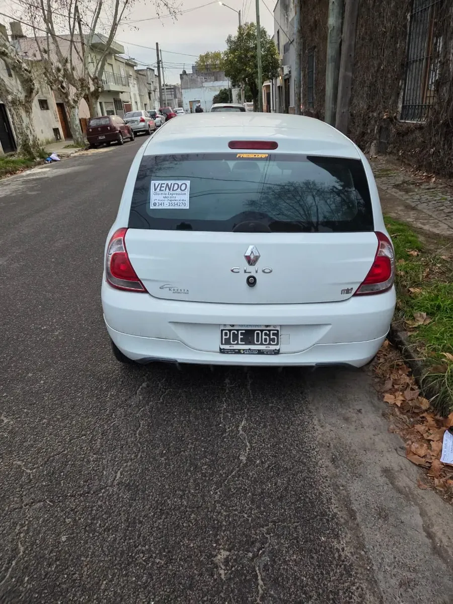 Clio Mío Expression. 2015568993583926487041