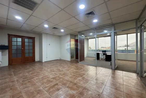 Oficina 4privados+2baño El Cortijo/autop Central