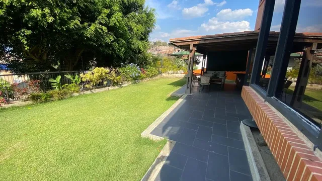 Dp - El Peñon, Casa En Calle Cerrada, 400m2, Vista La Avila, Jardin.