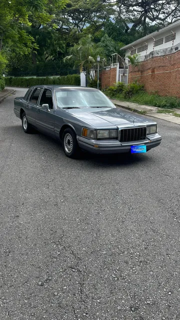 Ford Signature Linconl