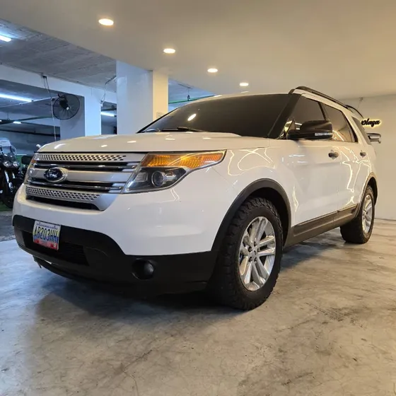 Ford Explorer Sport Wagon .