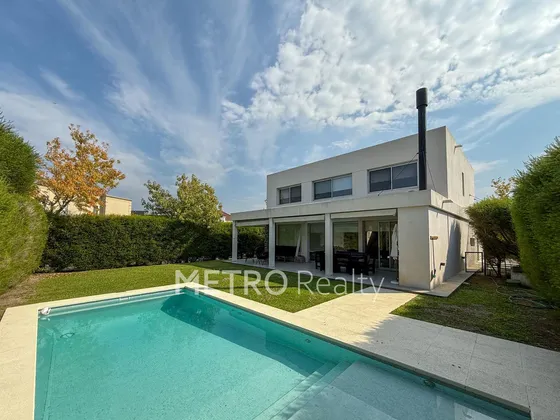 Casa En Venta Y Alquiler Con 3 Habitaciones En Los Lagos