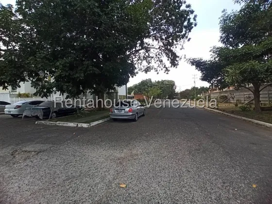 Venta Hermoso Apartamento En La Zona Del Este Urb Rio Lama Barquisimeto Rc 