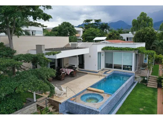 Venta Casa De 640m2 Condominio Pance, Sur De Cali 11064.